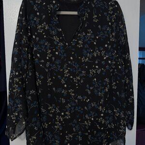 2x, Navy and small floral blouse